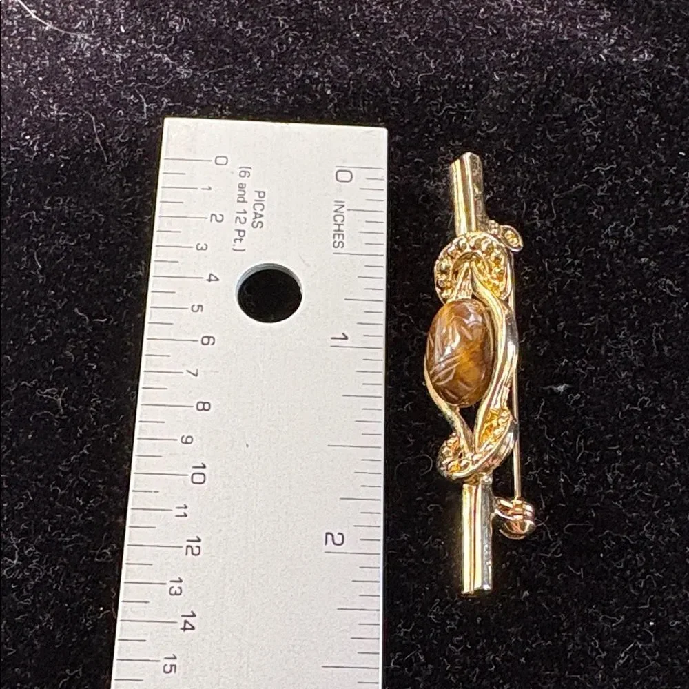 Vintage Brooch with Brown Stone